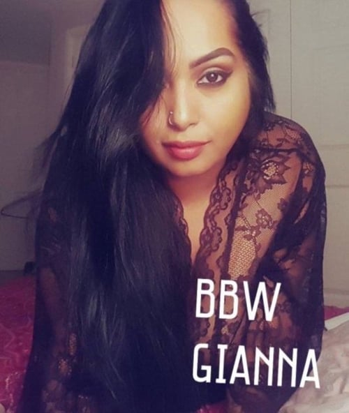 Sexy BBW Desi