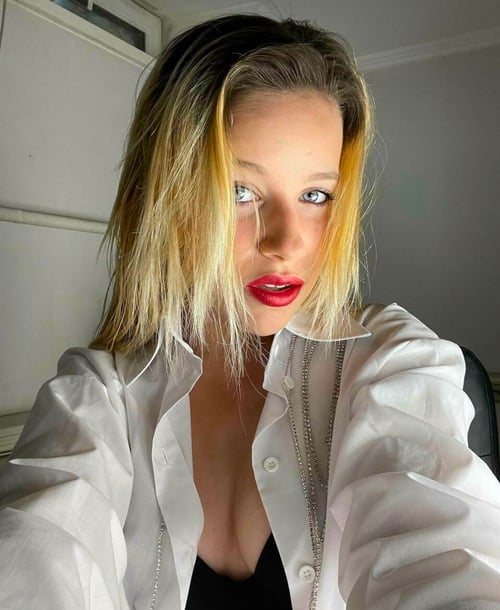 I'm down & available for hookup