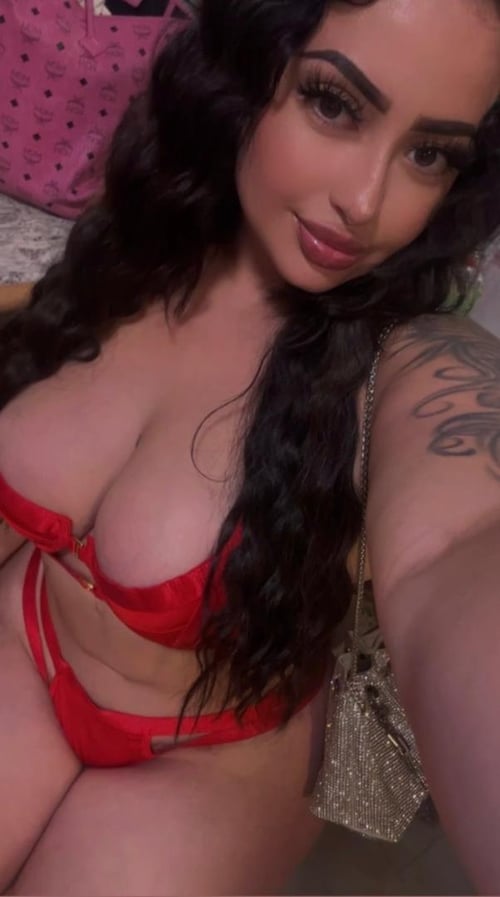 CASH ACCEPTED, SEXY ESCORT AVAILABLE FOR BOTH INCALL AND OUTCALL FUN