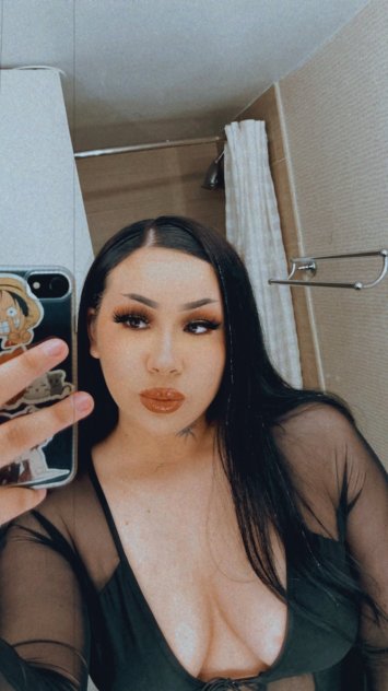 Thick and curvy native babe available just for you
