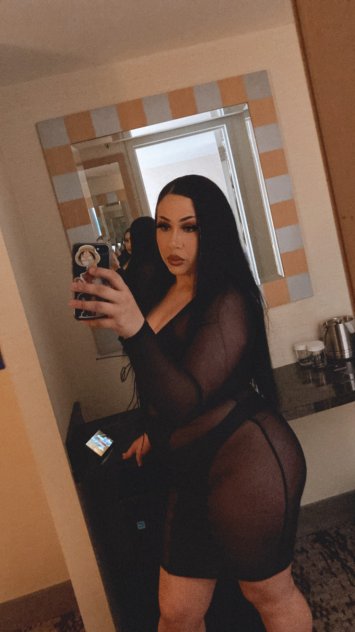 Thick and curvy native babe available just for you