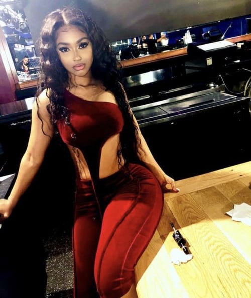 
Exotic petite hottie looking for a companion 💋
