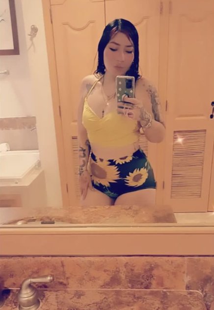 
I’m available to offer you best Service 💦😋
