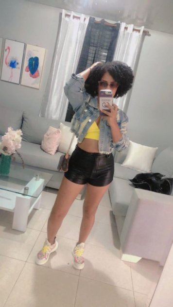 Available 24 hours, you can text me or write to WhatsApp, call and publish
