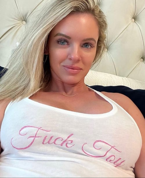 Hot cougar milf that will blow your mind 👅💦In/OutCall/CarDate Passionate GFE.