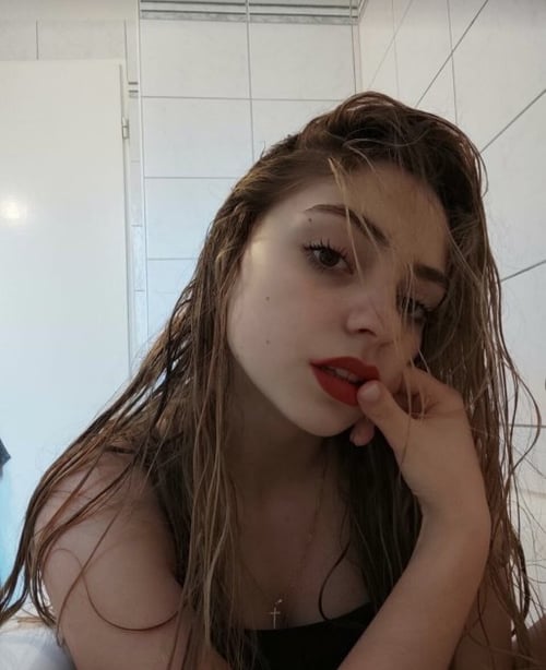 Mimi is looking for some fun
