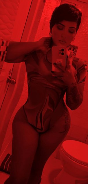 Lista para sexo anal y oral, lista para sacarte esa rica leche 🥛👅💦.
