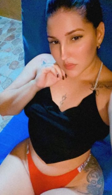 Lista para sexo anal y oral, lista para sacarte esa rica leche 🥛👅💦.