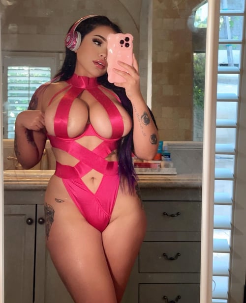 Natasha_00189 i squirt and ride really sweet 💦 💕☺️