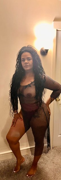 I am a Latina girl full of erotic thoughts