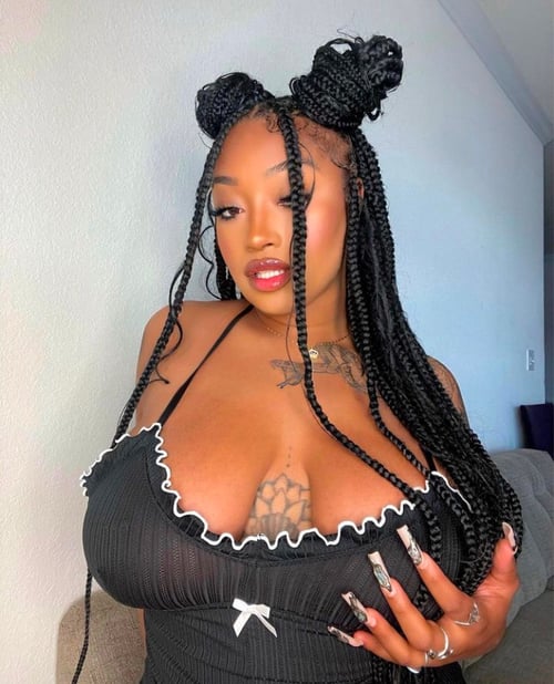 Naughty and experienced ebony looking to satisfy your fantasy