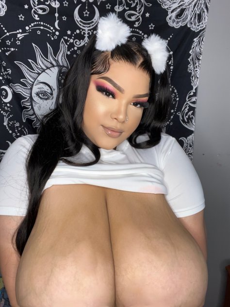 E✨X✨O✨T✨I✨C 🤍 BBW CUBAN PRINCESS 👑 A BREAST LOVERS DREAM 💭