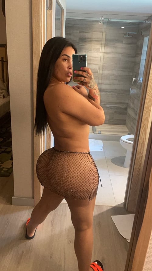 Gray at Female Escorts "Hello ❤️ I have a special 100 half hours 😍 and 160 two