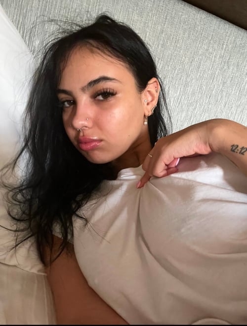 I offer affordable massage and sex