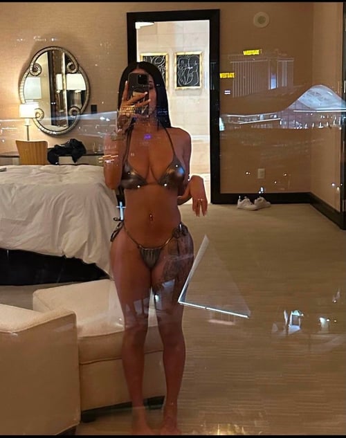 BIGGEST TITTIES AND ASS