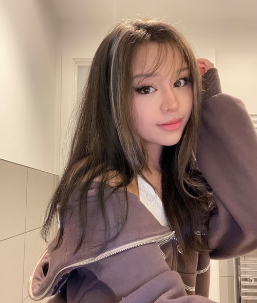 NAUGHTY ASIAN LADY AVAILABLE NEXT DOOR FOR YOU DEEP INSIDE Me