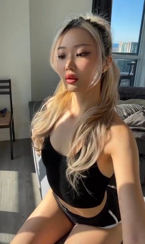 HOT SEXY LADY AVAILABLE NEXT DOOR