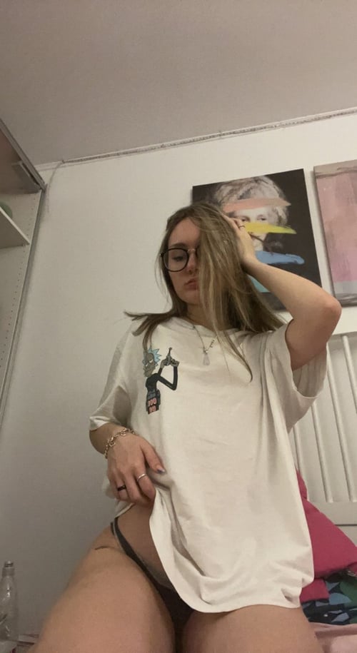 Hi I am sexy🌷 I will make you feel happy😘 Snap(gif_ty5) text +1 209-645-7626