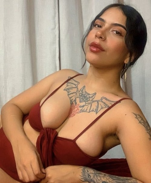 I’m available for both Incall and outcall and I do car fun as well