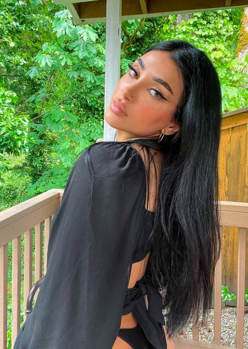 Hey Gators!! Sexy keylee is Here to delight you,feels sweeter and more genuine.