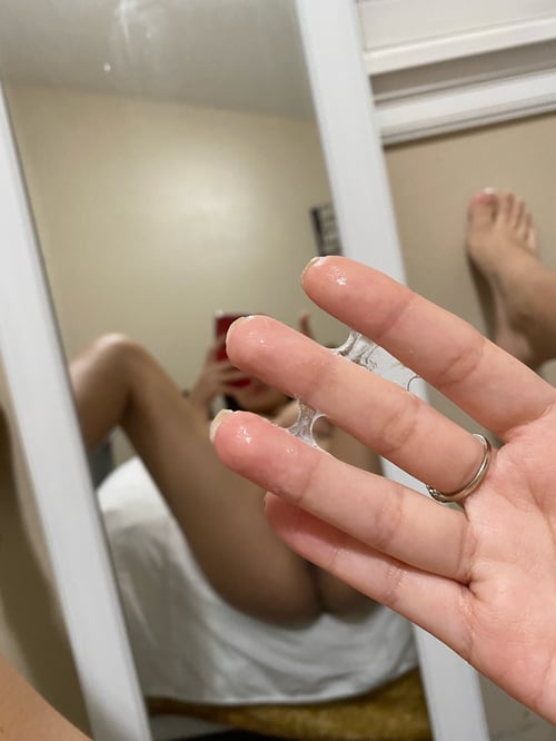 snapchat:lizzybabrie👅🍆💋i squirt 💦 and ready for fun