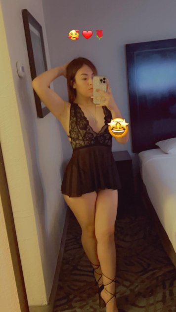 
Soy la morrita que buscas soy lo que necesitas
