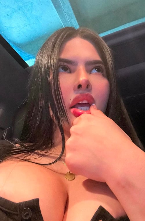 HMU for Hookup and contents 4 sale🍑 🍆💦insta:bigmariah0177 Text📞:2819328911