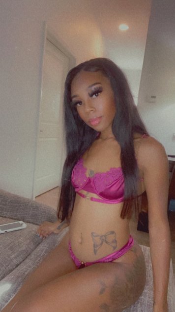 Gentlemen’s Choice 🥰 Your #1 Party Girl