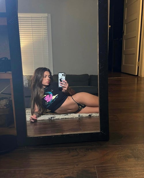 🍑I AM JUICY HOT🔥CREAMY 💦SEXY AND AVAILABLE TO SATISFY 🍆YOU COMPLETELY👅