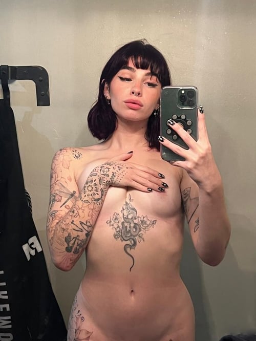 SEXY ESCORT SERVICE AVAILABLE FOR HOT SEX, CAR MEETS, BDSM 👅💋