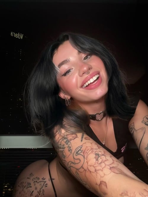 SEXY ESCORT SERVICE AVAILABLE FOR HOT SEX, CAR MEETS, BDSM 👅💋