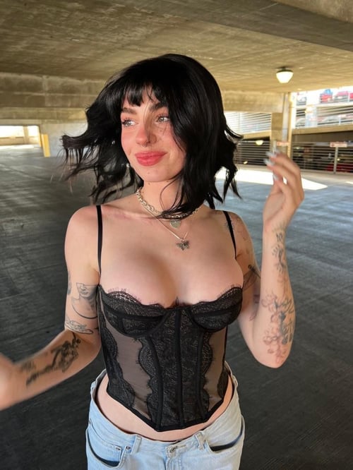 SEXY ESCORT SERVICE AVAILABLE FOR HOT SEX, CAR MEETS, BDSM 👅💋