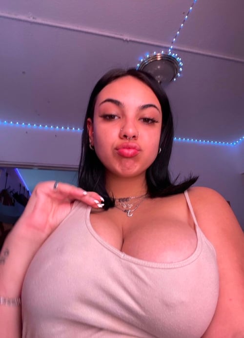 I offer affordable massage and sex
