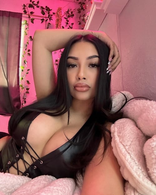 I’m Down To Fuck You Good👅🍆💦🥵 And I’m open to meeting you anywhere.👅🍆💦