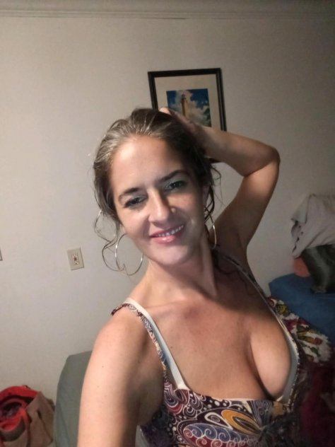 Sophia - KEY WEST- 305-902-8082