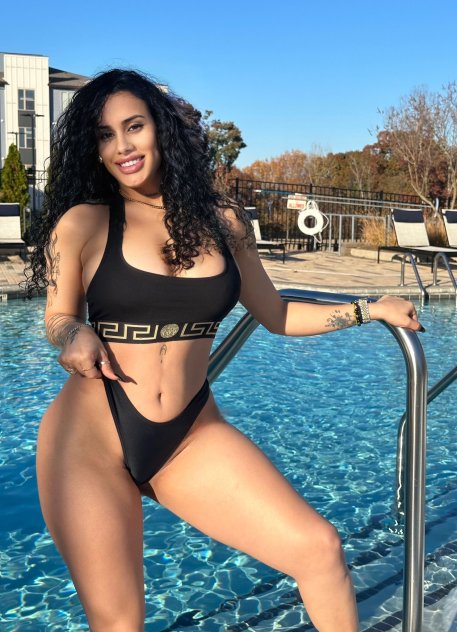 Chica caliente y bella 👄😋