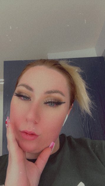 Lovely khloiee 🥵👿