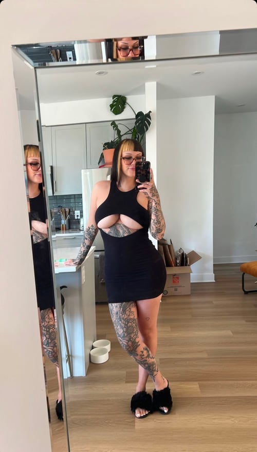 I’m AVAILABLE FOR HOOKUPS 🍑 TEXT ME: +1 (937) 618-5588 Instagram: helen_thomp90