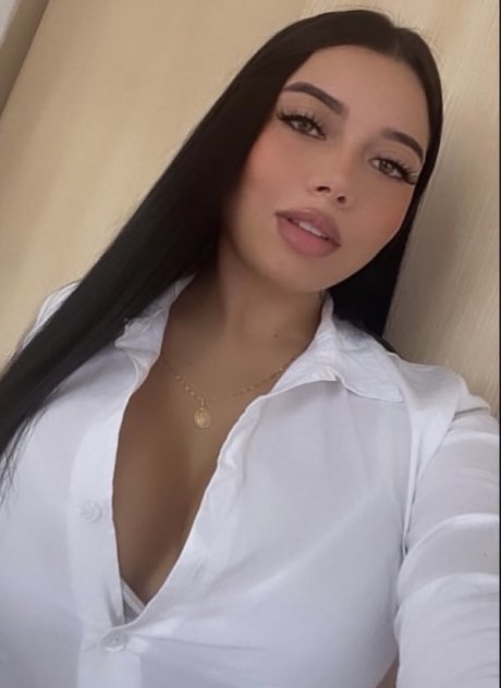 I’m available for both incall and outcall service ❤️😘
