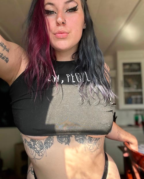 I’m a❤️professional 💯sexworker👅hit me up if you’re down to have fun💯🥰