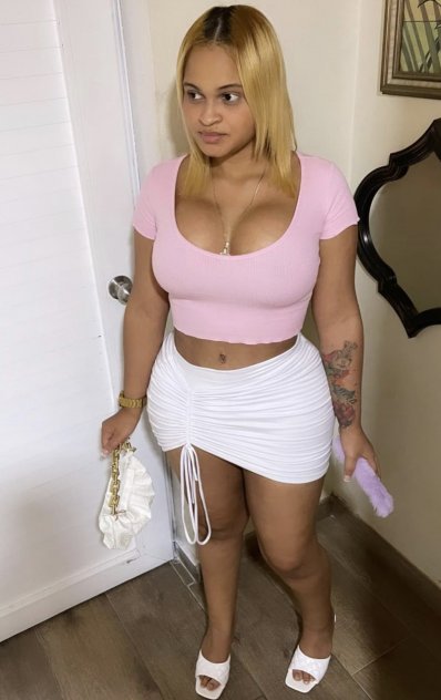 👑😏 Hi,I'm a mature woman, delicate, passionate very tasty, available