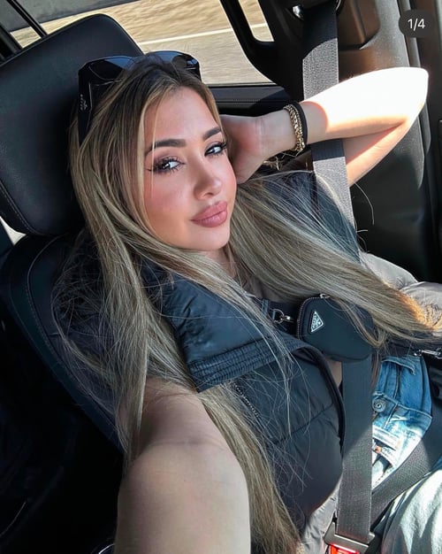I accept cash, l don`t have a payment appication only cash, delicious wet 520710