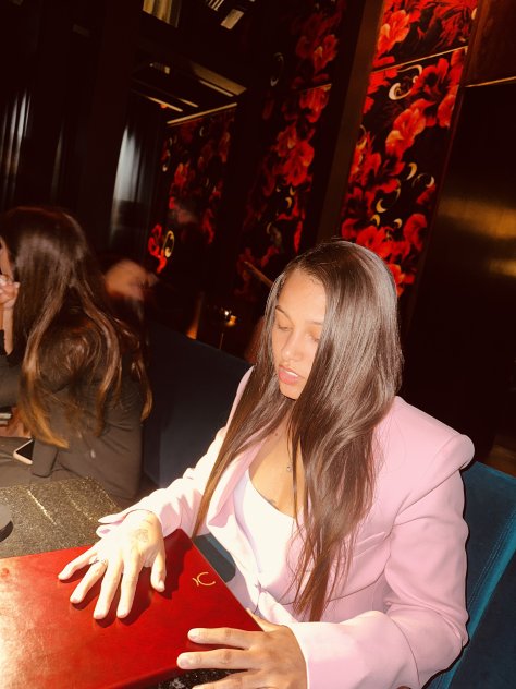 I am sexy latin girl, call me.