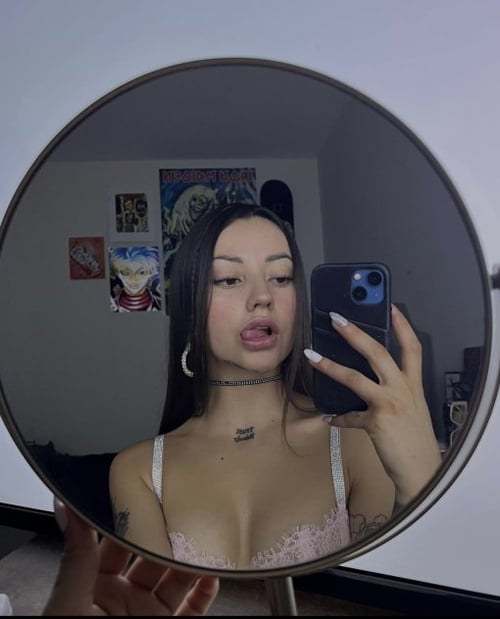 I’m available for both incall and outcall service💕,sell nasty content