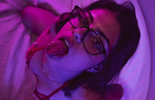 AVAILABLE 💦👅 quick visit or allNight long 🤪🤪