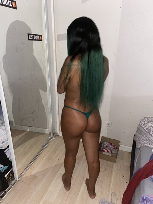 Hennessy is addicting🥰😌