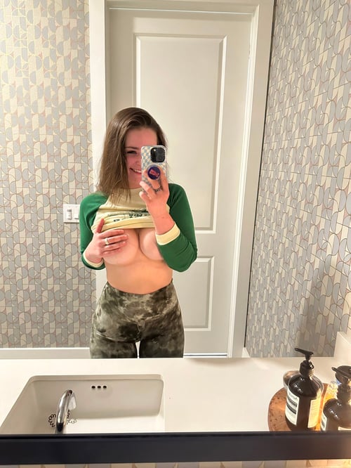 DOWN TO FUCK text me‬‬>> +1 606-620-9251 or Telegram: @Happybabe225