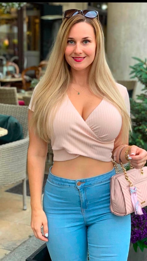 I'm available😍🔥. I'm a lady to spend a nice and fun night with!!!
