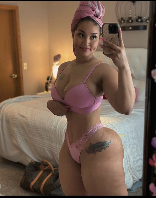 👑Pay To Play 🥰Let’s Hookup and have A Good Time🤯