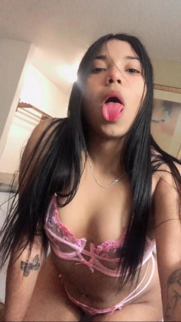 Nueva en el área 🤤